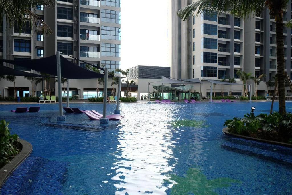 Appartamento Cozy Haven Atlantis With Large Swimming Pool Malacca Esterno foto